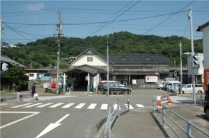 伊予鉄道　高浜駅